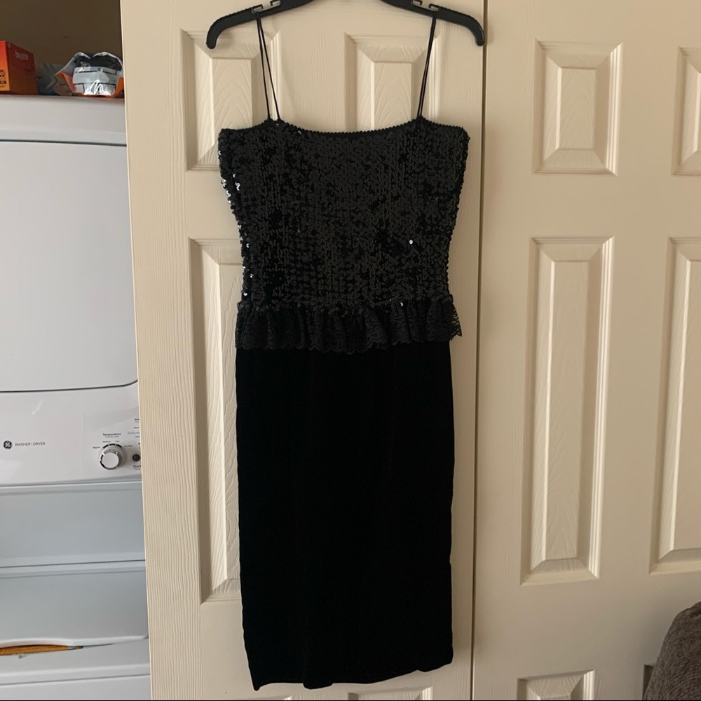 Spaghetti strap cocktail dress - All Black - Picture 3 of 6